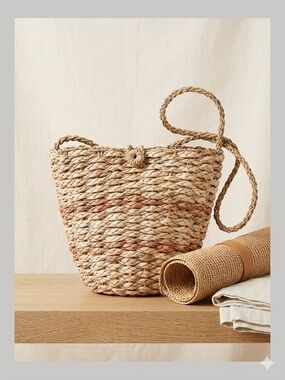 EUC Artisan Hand Woven Seagrass Crossbody Bag Boho
